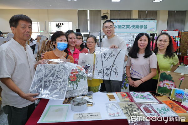 Read more about the article 基隆社區大學春季成果展　謝國樑鼓勵市民終身學習